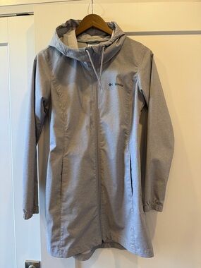 Columbia Heather Light Gray Hooded Lightweight Jacket